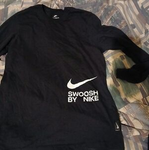 Nike Swooth Black t Shirt